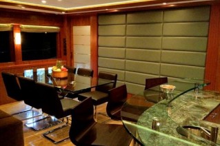 Yacht GO -  Formal Dining
